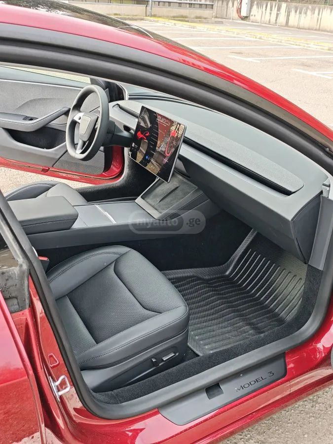Tesla Model 3 Long Range 2025 — миниатюра 5