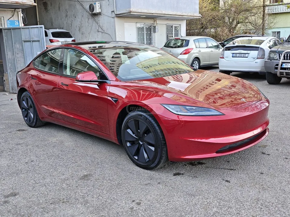Tesla Model 3 Long Range 2025 — фото 1, купить с доставкой в Москву
