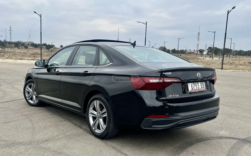 Volkswagen Jetta Se 2023 — миниатюра 5