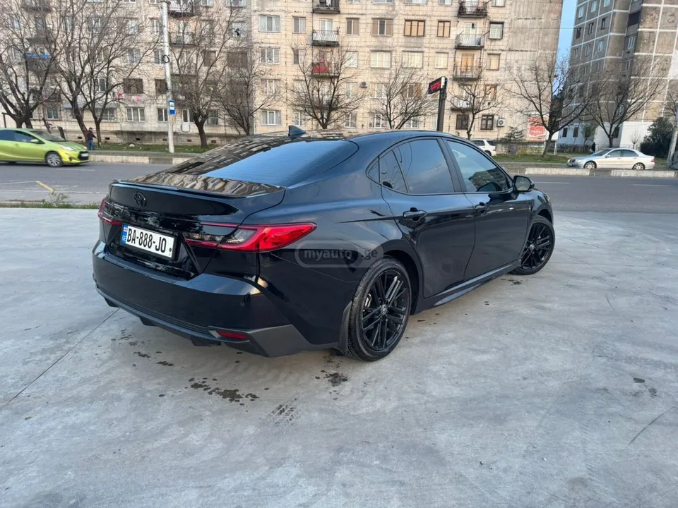 Toyota Camry 2024 — миниатюра 2