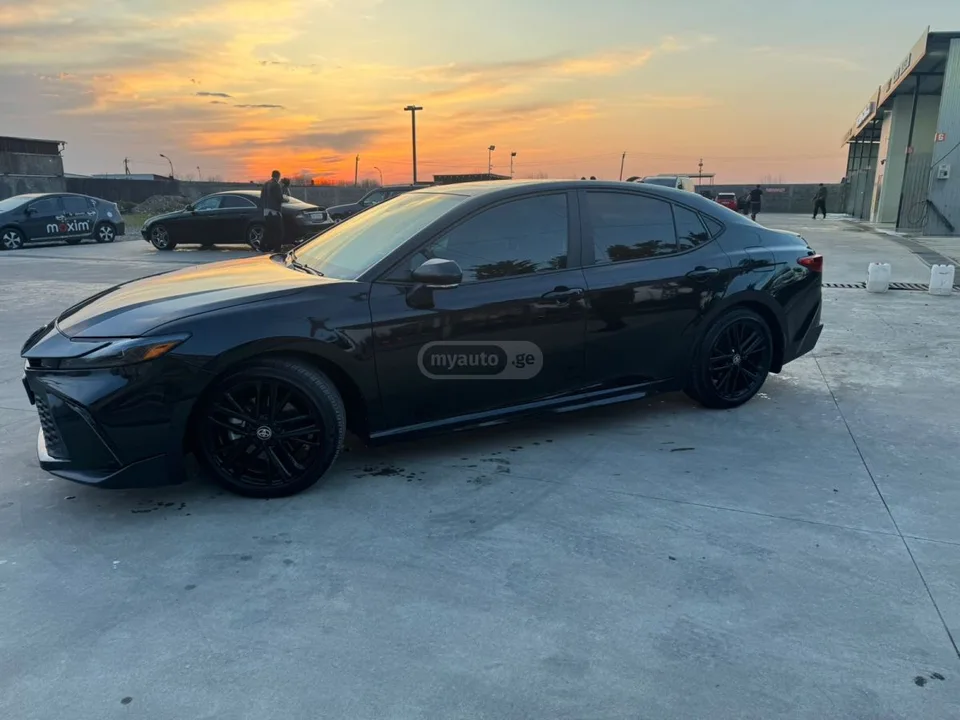 Toyota Camry 2024 — миниатюра 3