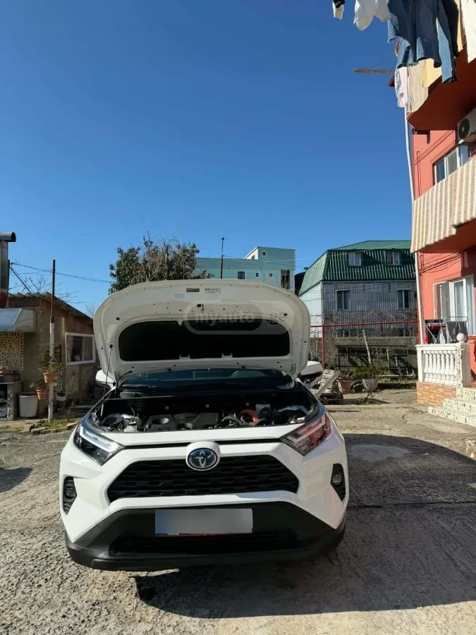 Toyota RAV4 2022 — миниатюра 4