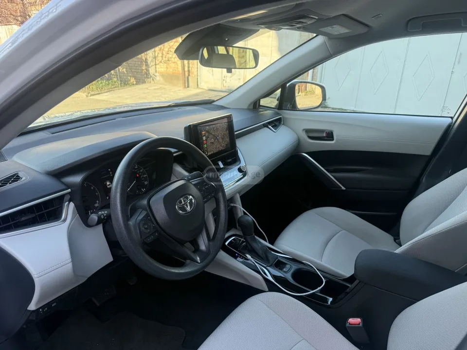 Toyota CorollaCross LE 2024 — миниатюра 3
