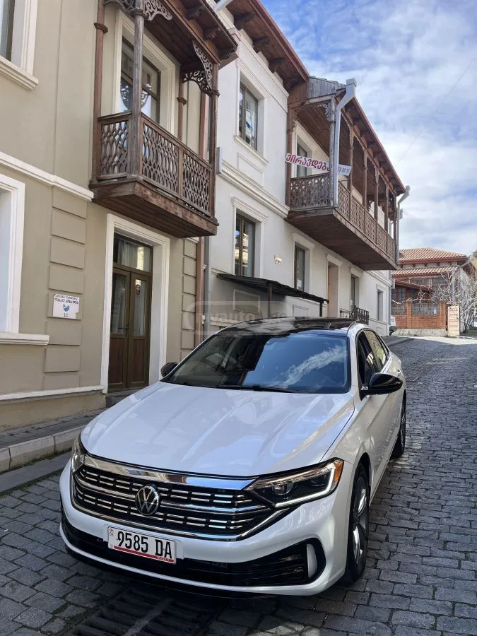 Volkswagen Jetta 2023 — миниатюра 2