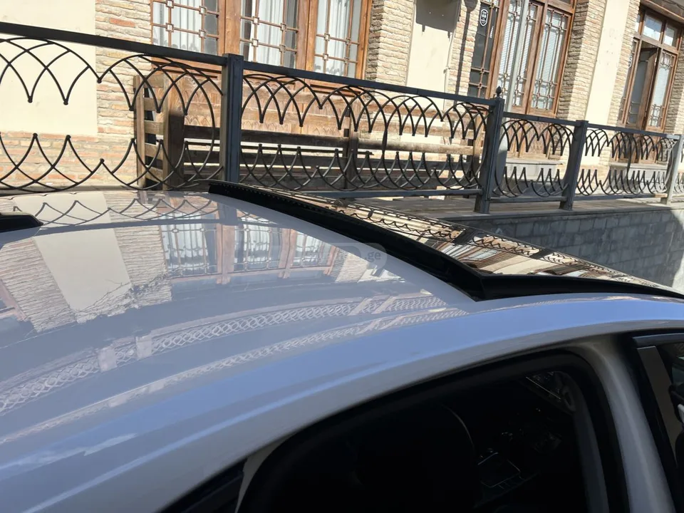 Volkswagen Jetta 2023 — миниатюра 5