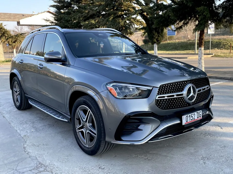 Mercedes-Benz GLE 350 /// AMG Line 2024 — миниатюра 2