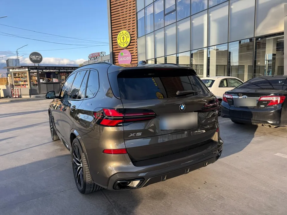 BMW X5 xDrive40i 4dr All-Wheel Drive 2023 — миниатюра 5