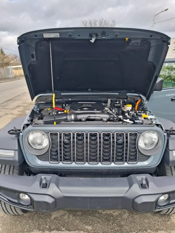 Jeep Wrangler 2025 — миниатюра 3