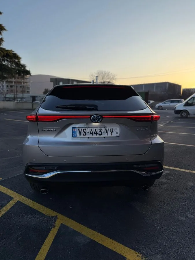 Toyota Venza Limited 4dr All-Wheel Drive CV 2023 — миниатюра 3