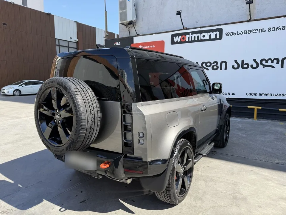 Land Rover Defender 90 2024 — миниатюра 3
