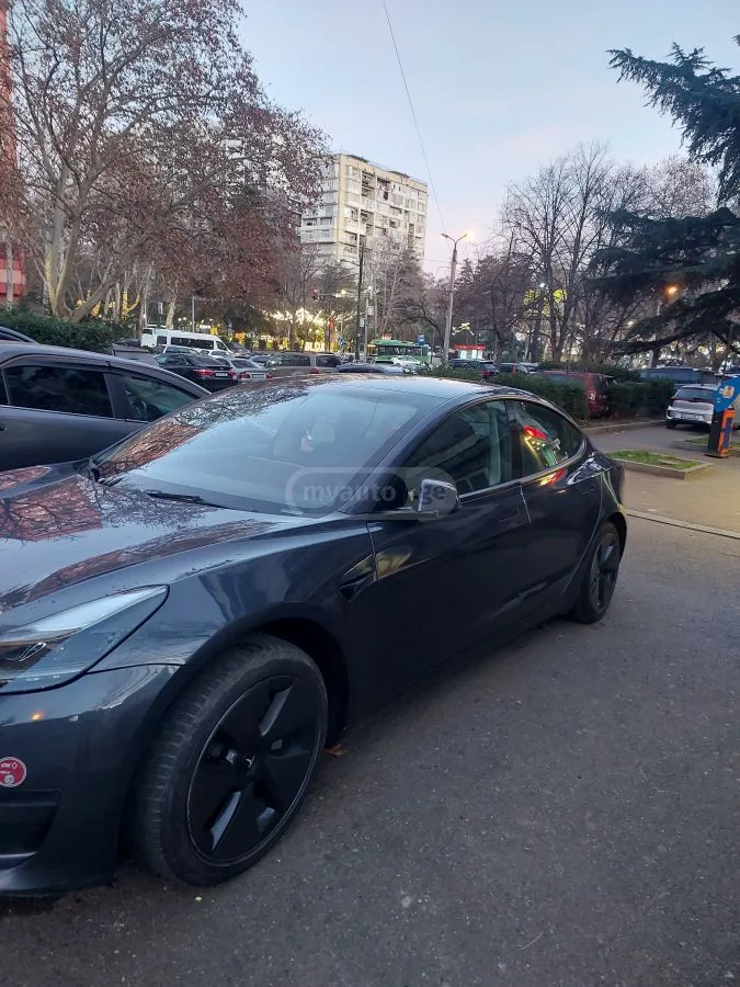 Tesla Model 3 2023 — миниатюра 5