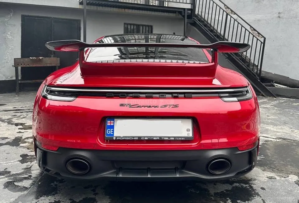 Porsche 911 2024 — миниатюра 4