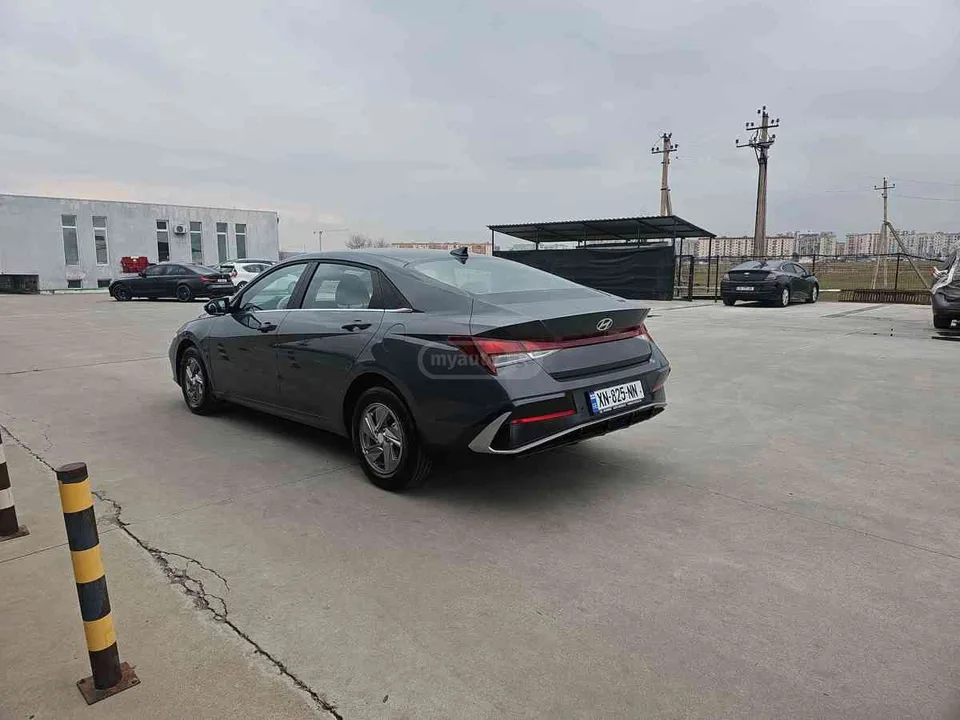 Hyundai Elantra Hyundai Elantra 2025 — миниатюра 3