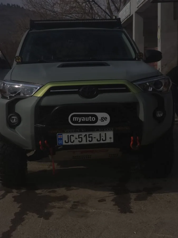 Toyota 4 Runner 2022 — миниатюра 2