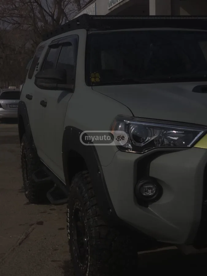 Toyota 4 Runner 2022 — миниатюра 5