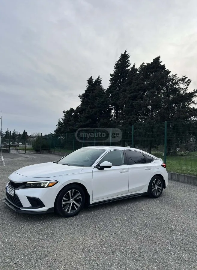 Honda Civic LX 4dr Hatchback CVT 2024 — миниатюра 2
