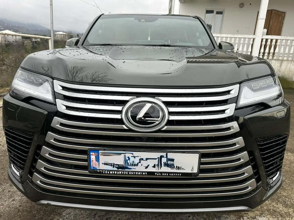 Lexus LX 500 2022 — фото 1, купить с доставкой в Москву