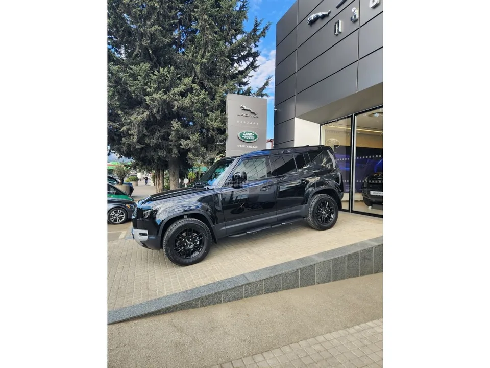 Land Rover Defender 110 2025 — миниатюра 2