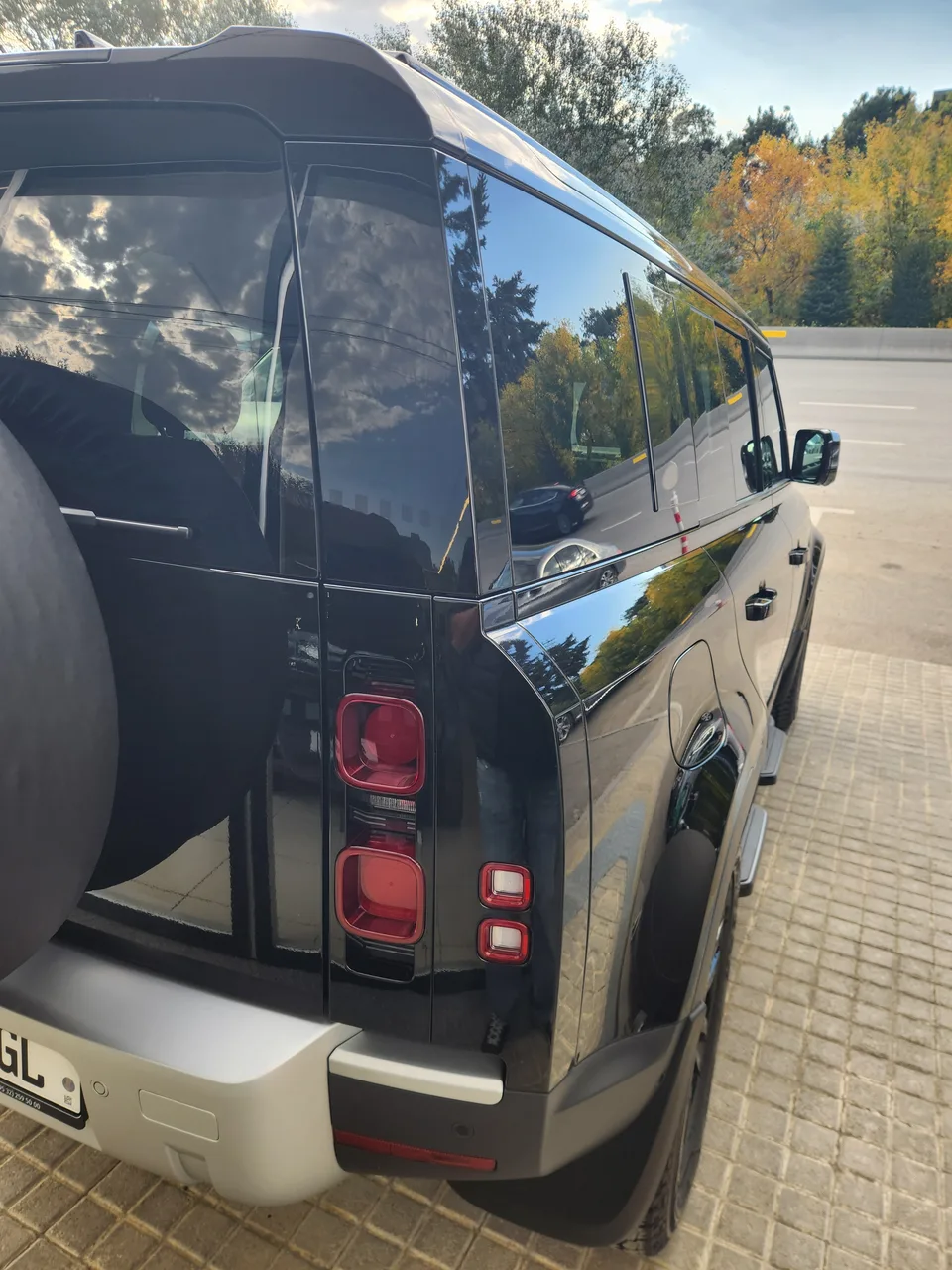 Land Rover Defender 110 2025 — миниатюра 3