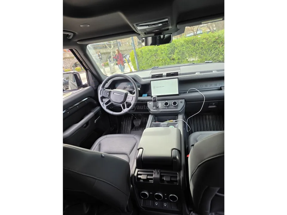 Land Rover Defender 110 2025 — миниатюра 5