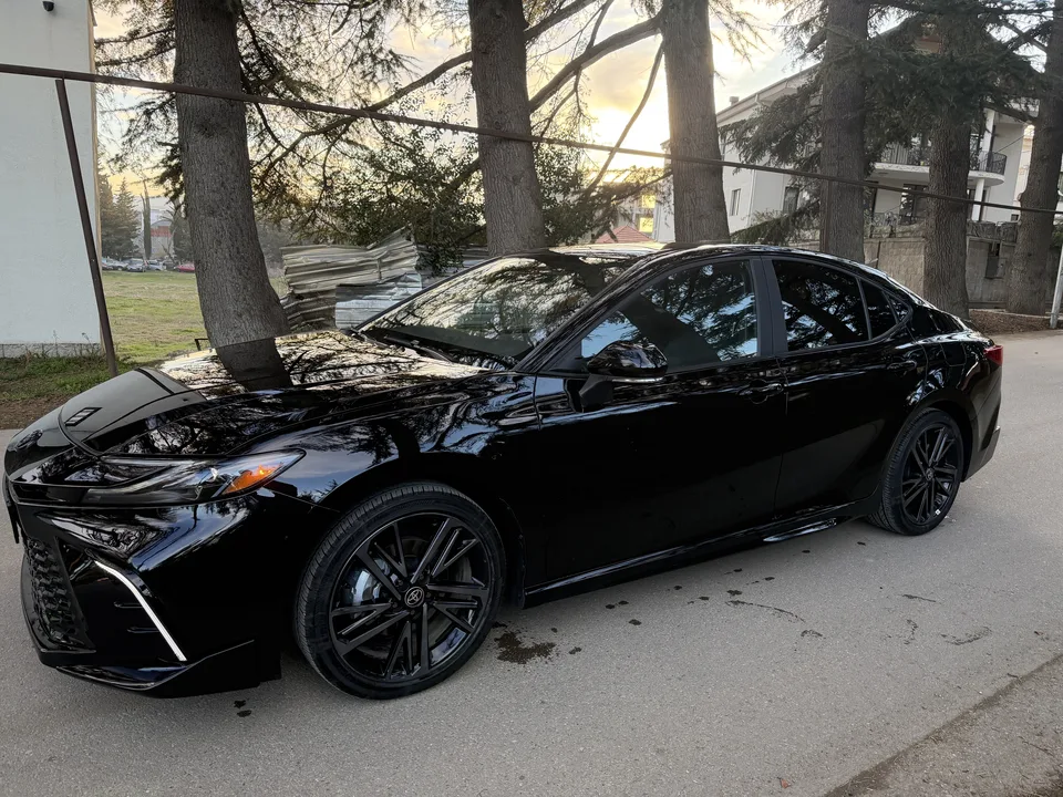 Toyota Camry 2025 — миниатюра 2