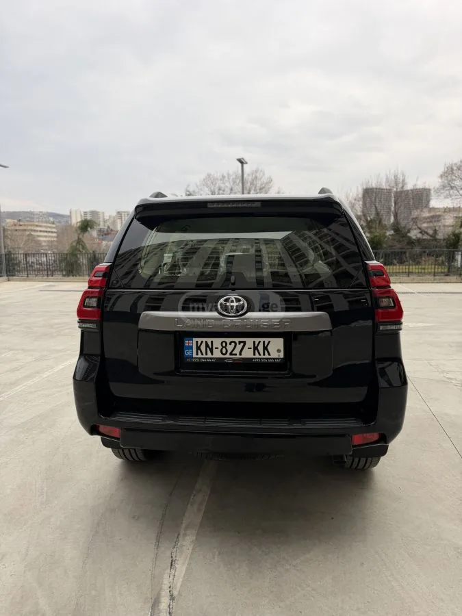 Toyota Land Cruiser Prado Проходной 2022 — миниатюра 3