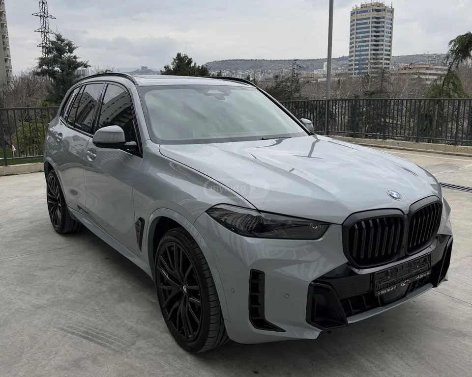 BMW X5 xDrive40i 4dr All-Wheel Drive 2023 — фото 1, купить с доставкой в Москву