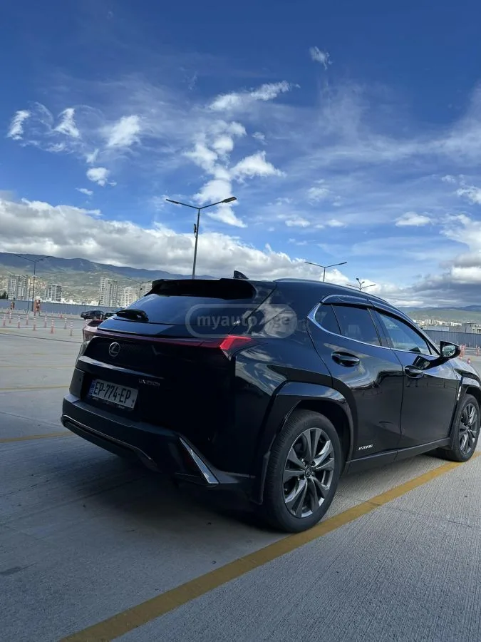 Lexus UX 250 h F SPORT 4dr All-Wheel Drive CV 2022 — миниатюра 5