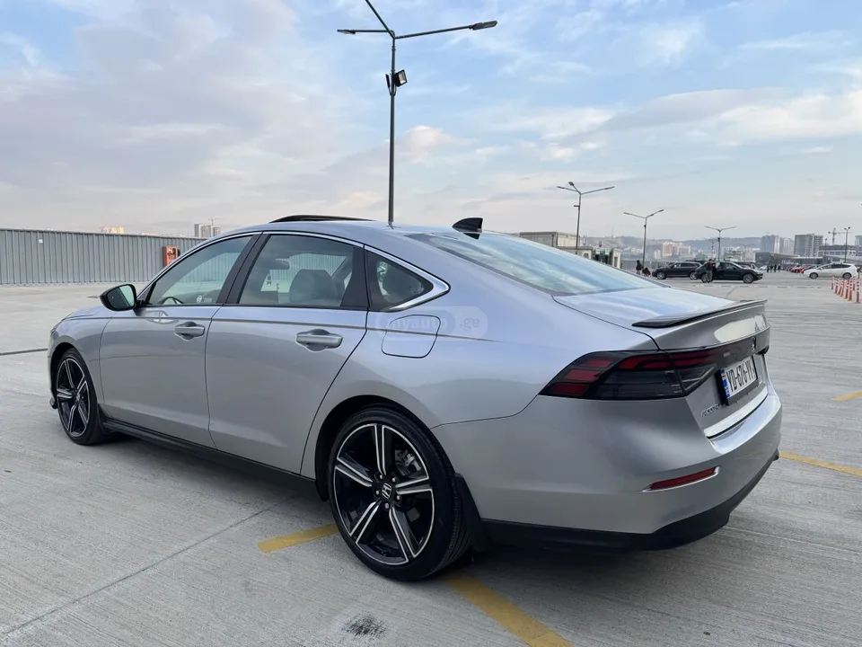 Honda Accord Sport w/o BSI 4dr Sedan CVT 2023 — миниатюра 3