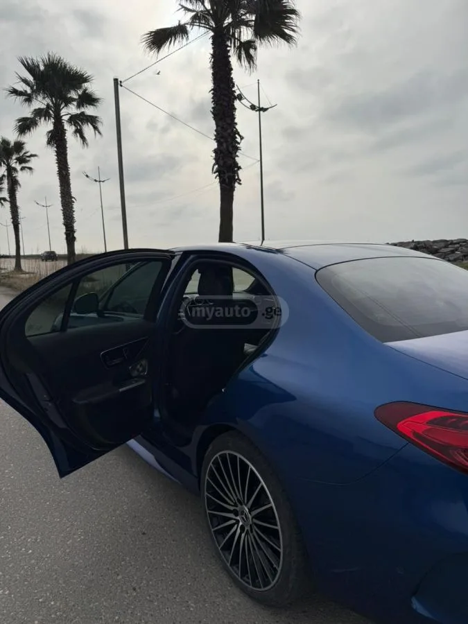 Mercedes-Benz C 300 2023 — миниатюра 4