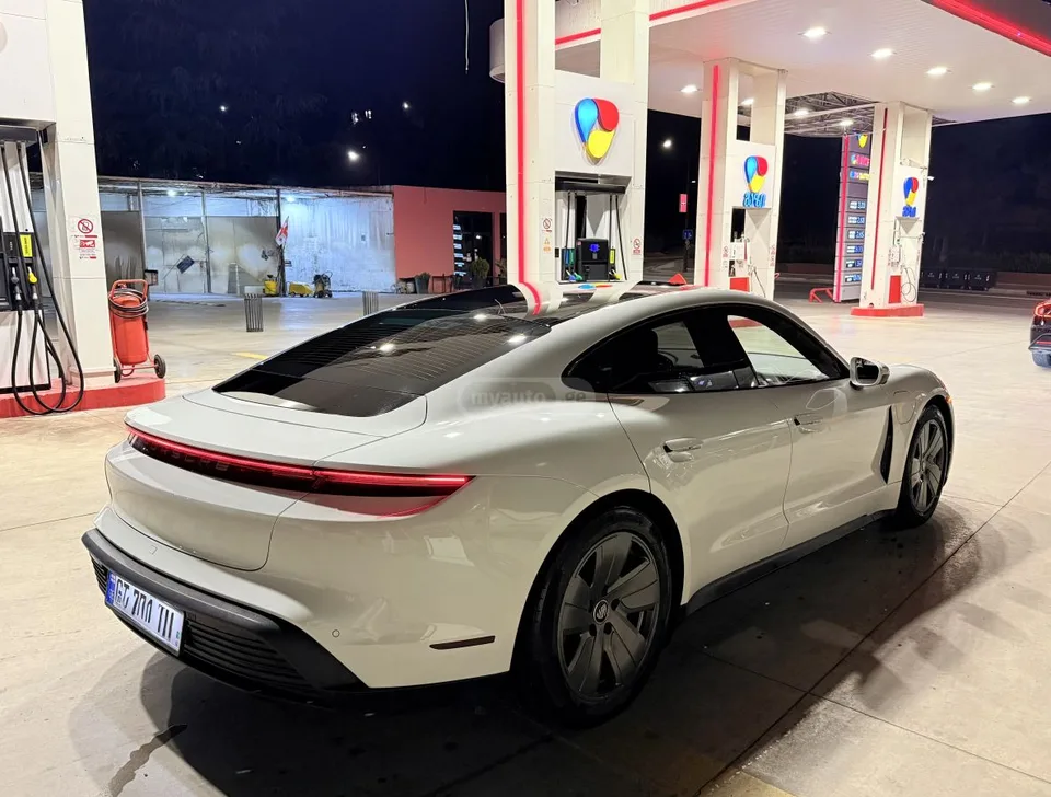 Porsche Taycan 4 S Long Range 2022 — миниатюра 2