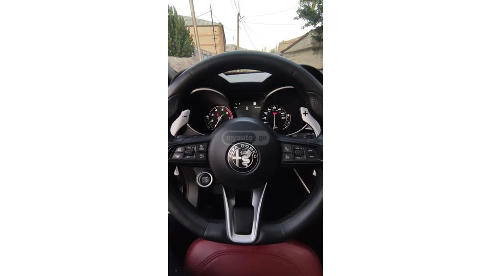 Alfa Romeo Stelvio VELOCE 2022 — миниатюра 4