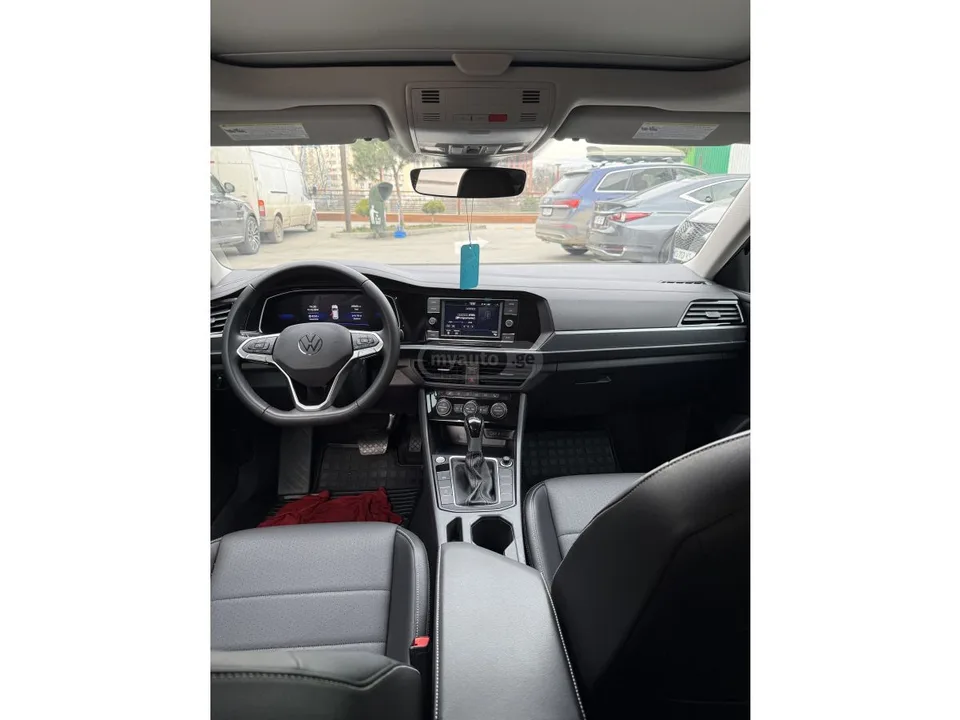 Volkswagen Jetta 2024 — миниатюра 3