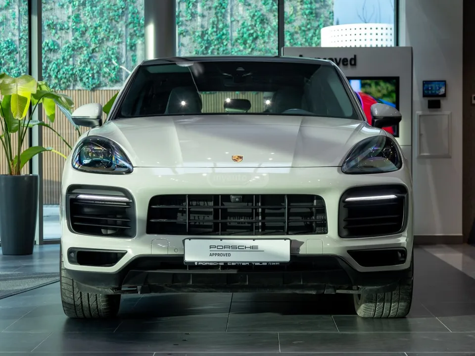 Porsche Cayenne 2022 — миниатюра 3