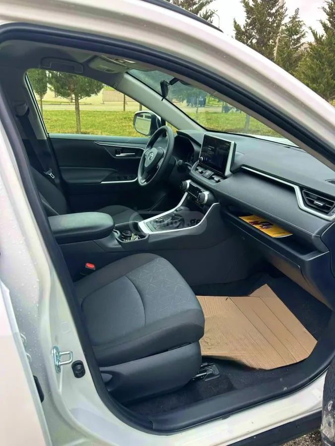 Toyota RAV 4 2024 — миниатюра 3