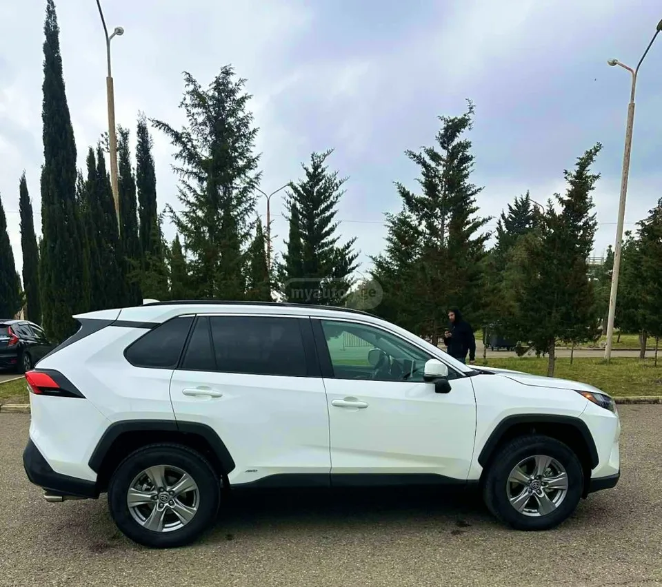 Toyota RAV 4 2024 — миниатюра 4