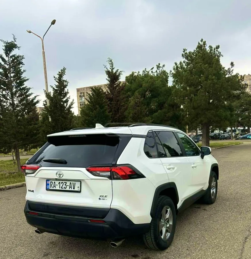 Toyota RAV 4 2024 — миниатюра 5