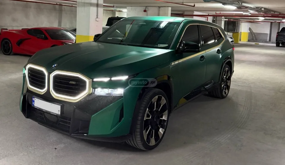 BMW XM 2023 — фото 1, купить с доставкой в Москву