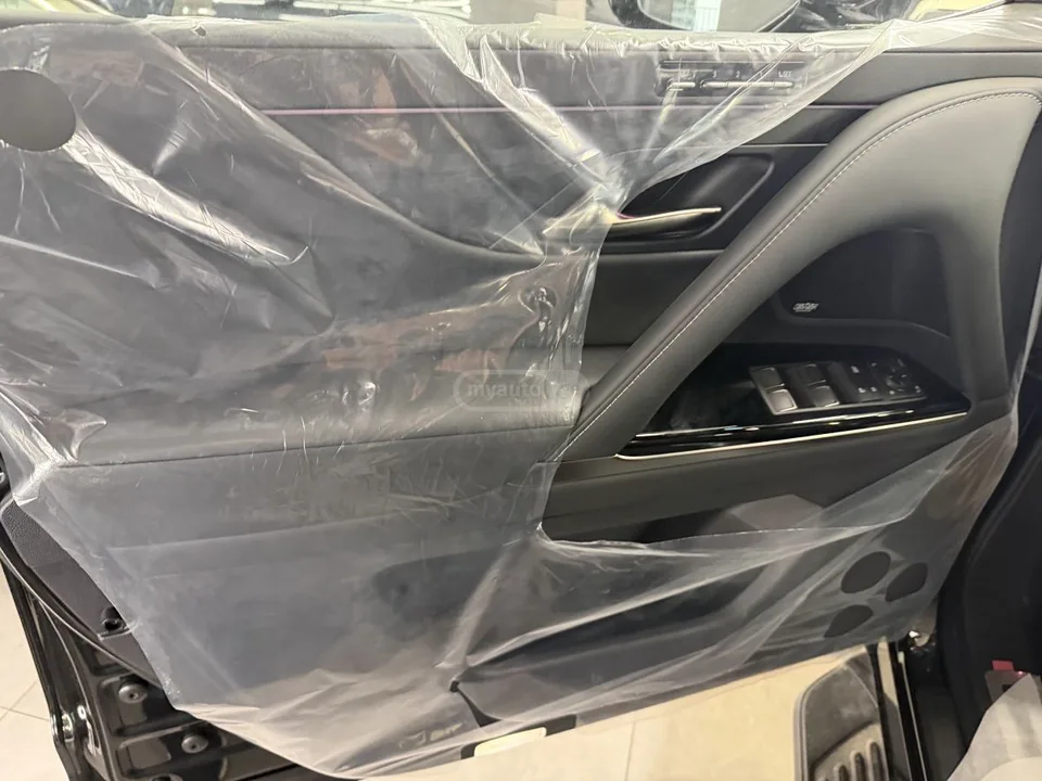 Lexus LX 500 2026 — миниатюра 5