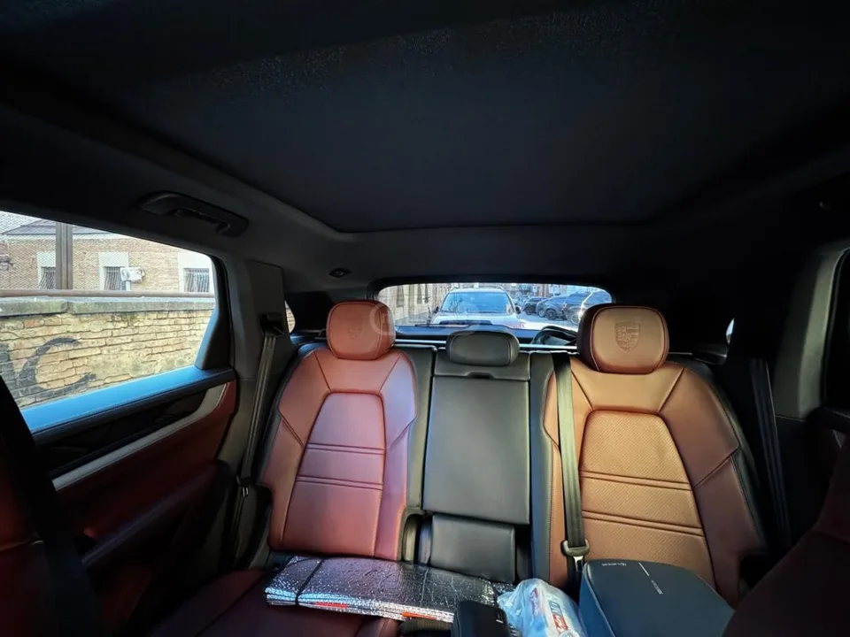 Porsche Cayenne 2024 — миниатюра 3
