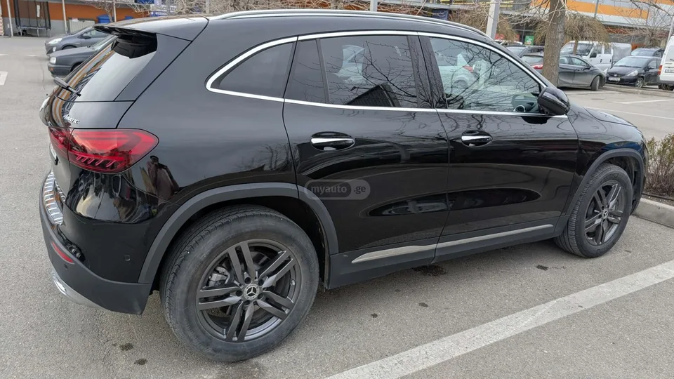 Mercedes-Benz GLA 250 2024 — миниатюра 3