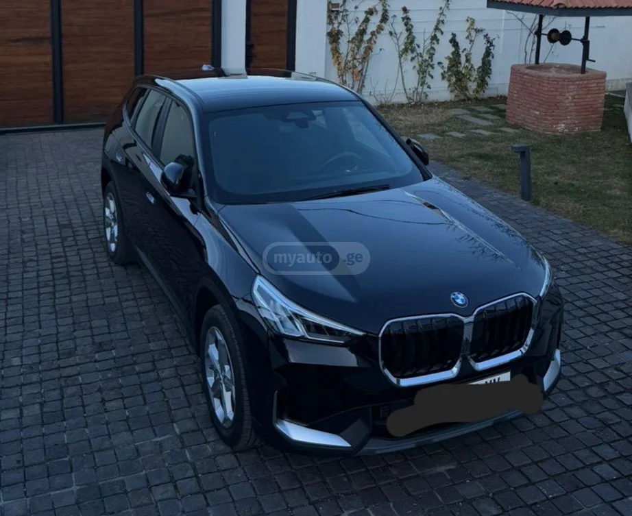BMW X1 2024 — фото 1, купить с доставкой в Москву