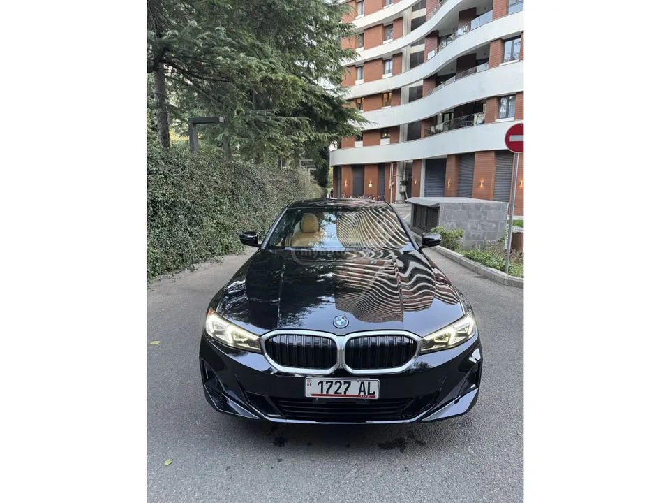 BMW 330 2022 — фото 1, купить с доставкой в Москву