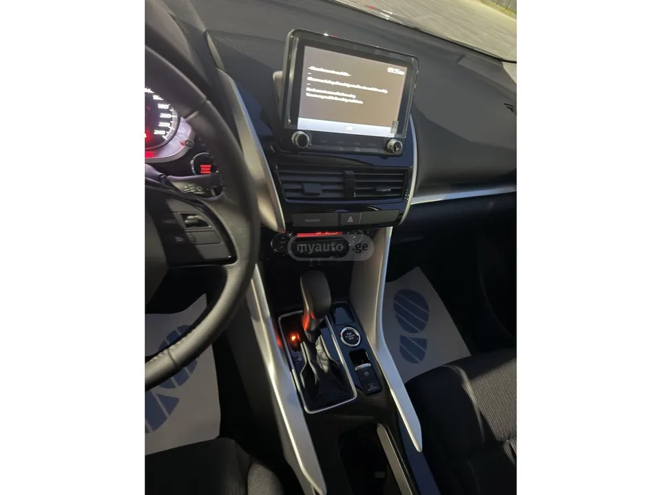 Mitsubishi Eclipse Cross 2025 — миниатюра 3