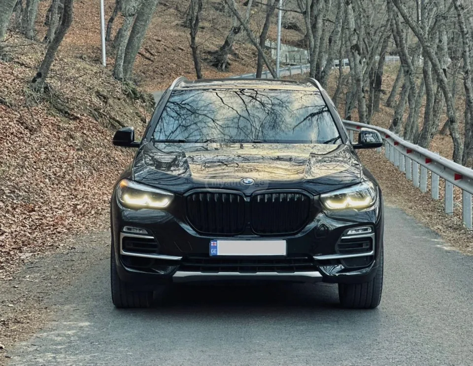 BMW X5 2022 — фото 1, купить с доставкой в Москву