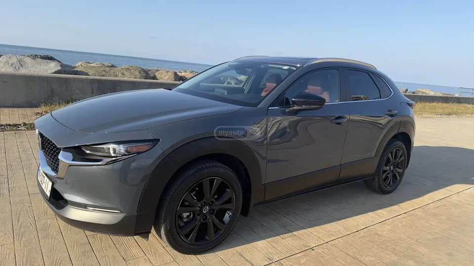 Mazda CX-30 2023 — фото 1, купить с доставкой в Москву