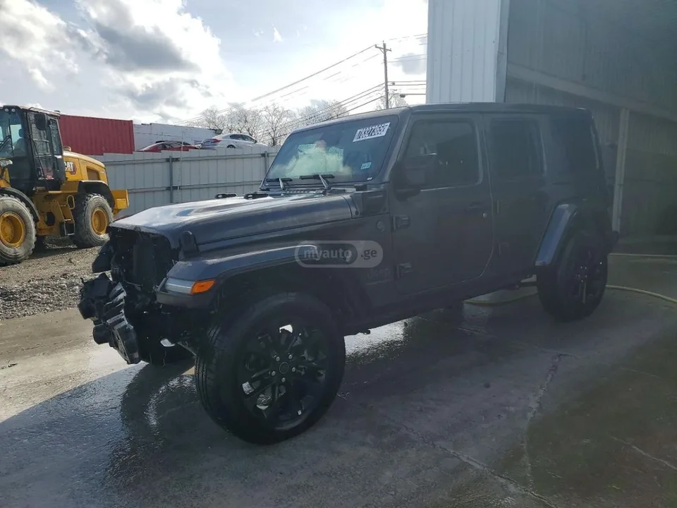 Jeep Wrangler 2025 — фото 1, купить с доставкой в Москву