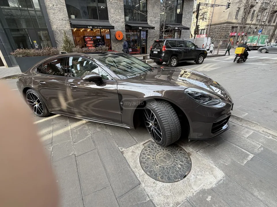 Porsche Panamera 2023 — миниатюра 4