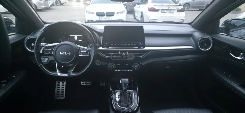 Kia Forte GT 2022 — миниатюра 3
