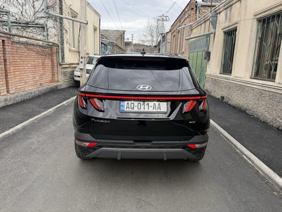 Hyundai Tucson Limited 4dr All-Wheel Drive Au 2023 — миниатюра 3